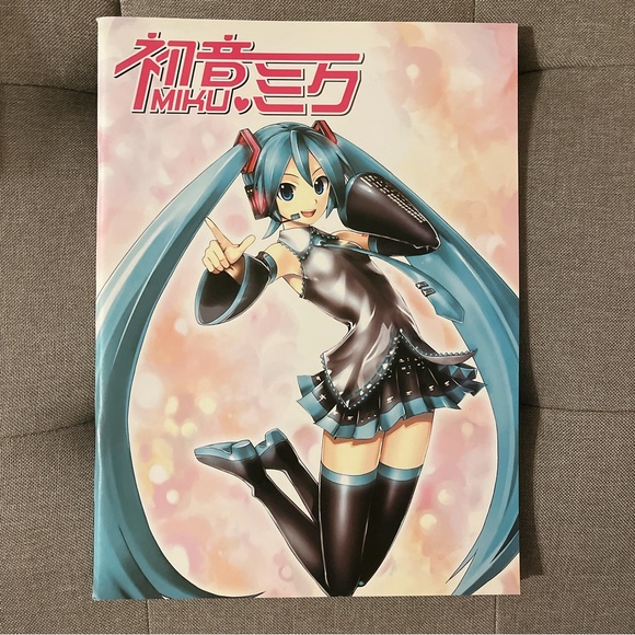 Freebie🎁 Hatsune Miku Illustration Collection - Picture 1 of 10